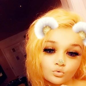 Meet your Posher, Barbie